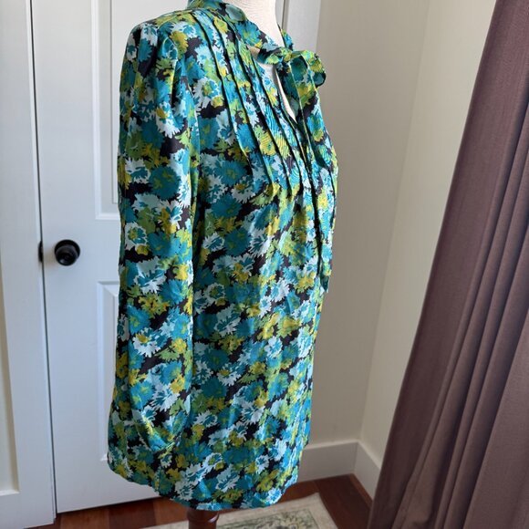 Kate Hill Silk Floral Tie-Neck Blouse – Blue Green Print – Size 14 - Picture 4 of 8